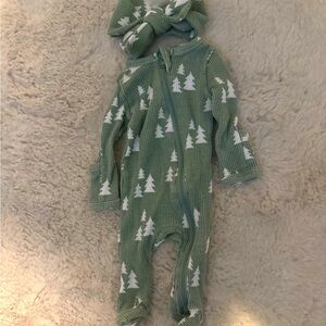 Spearmint love baby sleeper